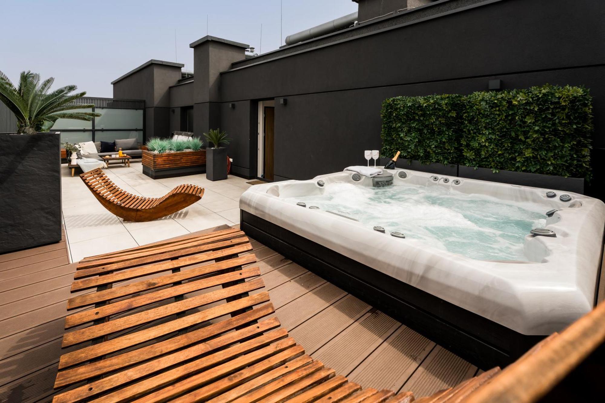 Jacuzzi Haven In - Private Terrace & Parking Apartmán *