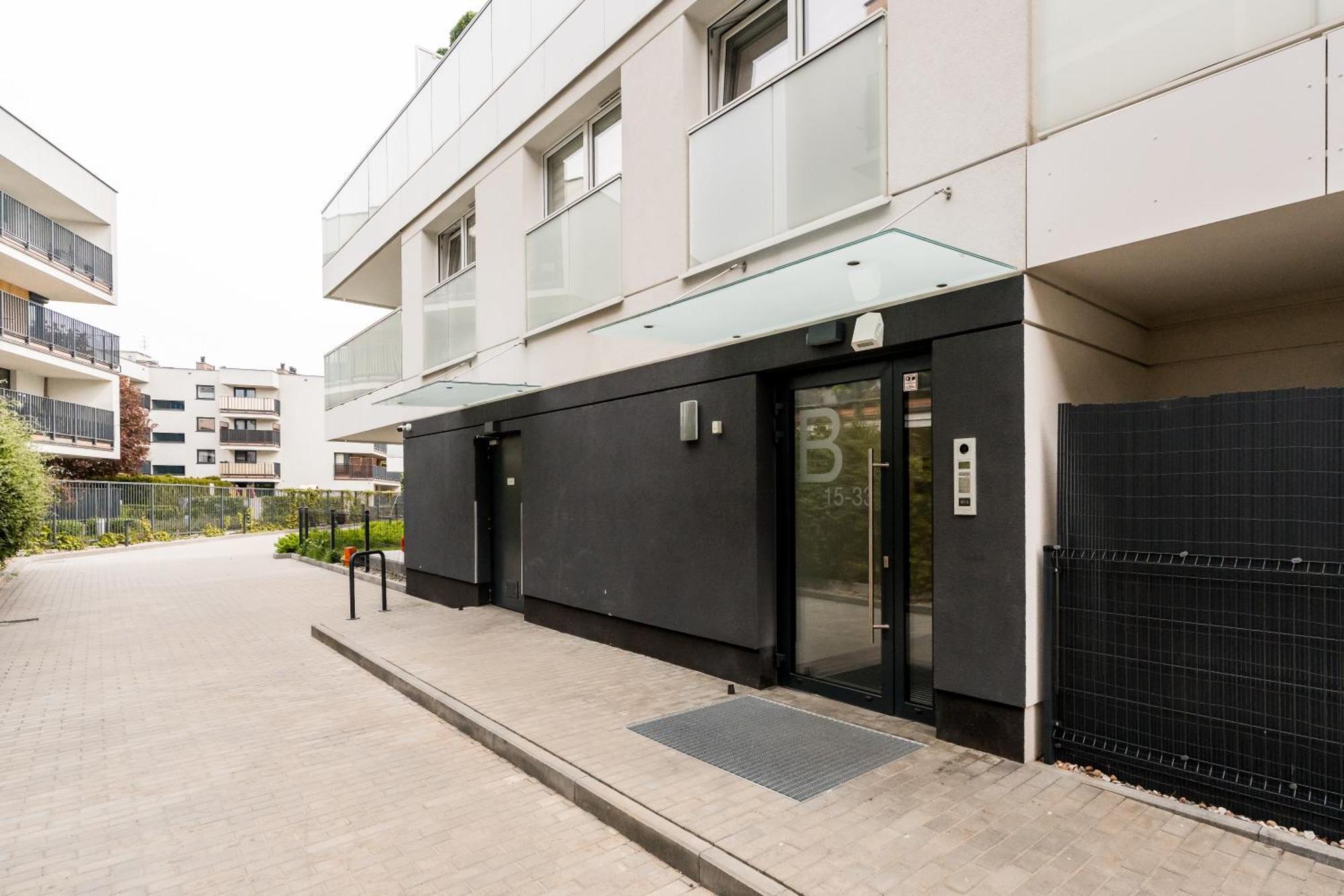 Jacuzzi Haven In - Private Terrace & Parking * Varsavia